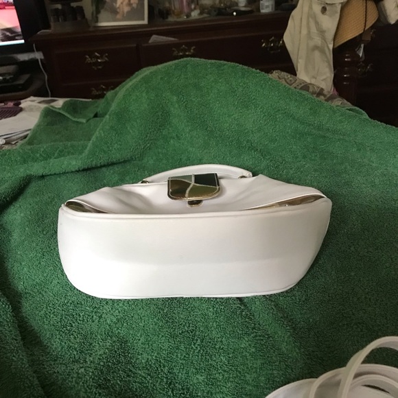 White bag with variations of geometric shapes in shades of metals. Strap incl. - Picture 2 of 7